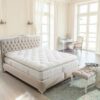 מיטה זוגית בעיצוב קלאסי עם ארגז מצעים